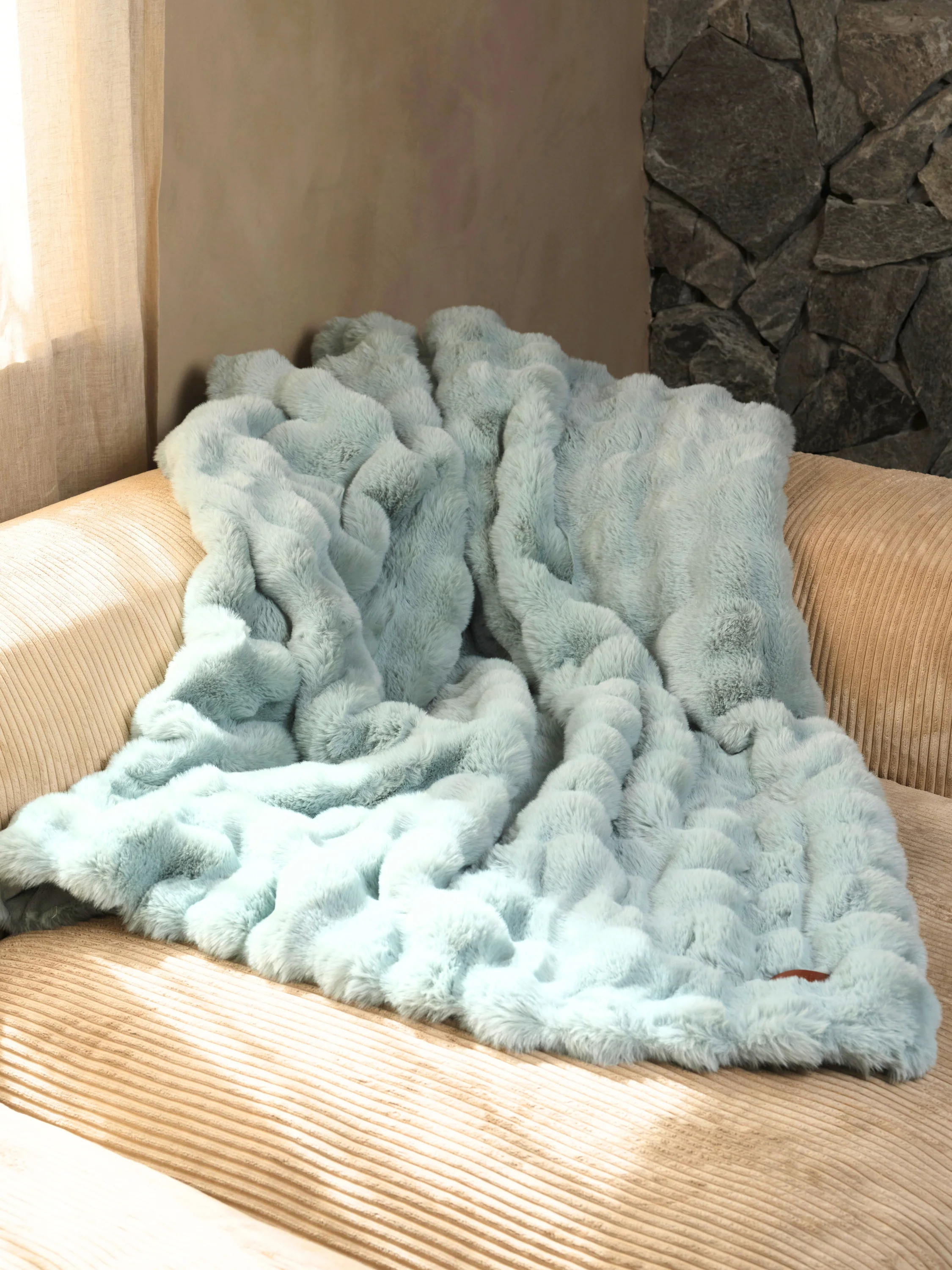 Ember Heated Blanket - Image 6