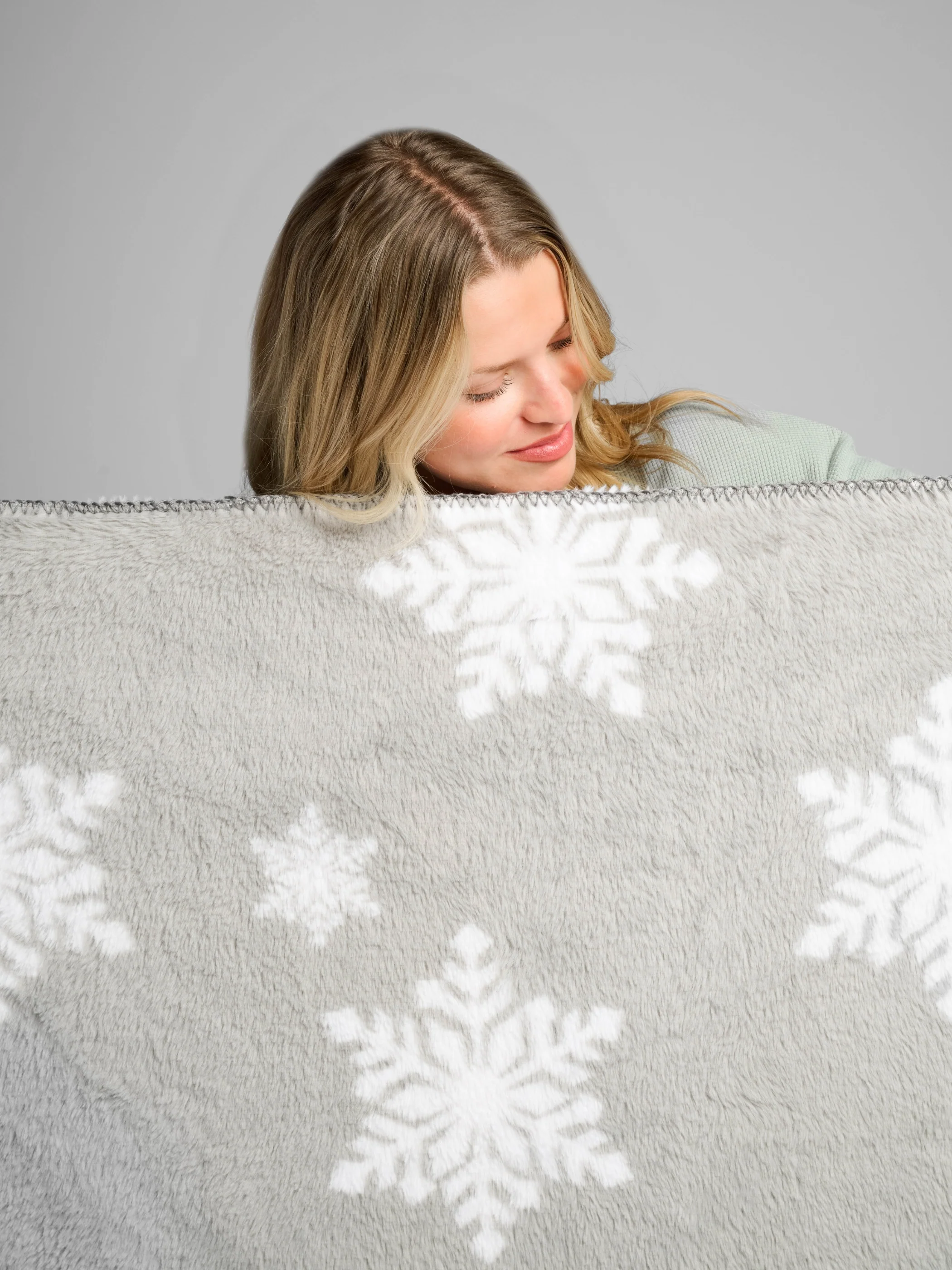 Faux Fur Blanket - Image 12