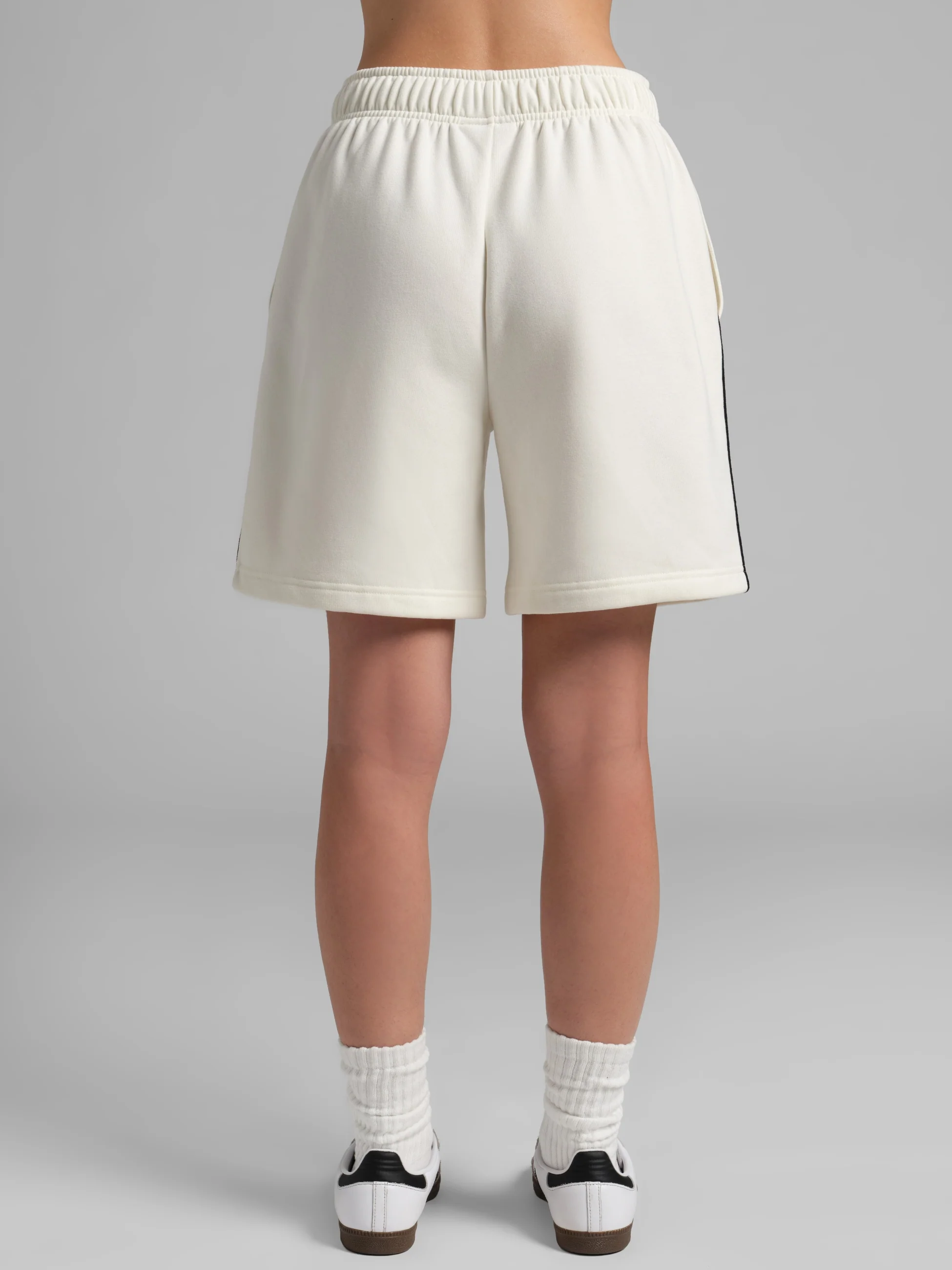 Laid Back Halo Lightweight Short 7" - Image 16