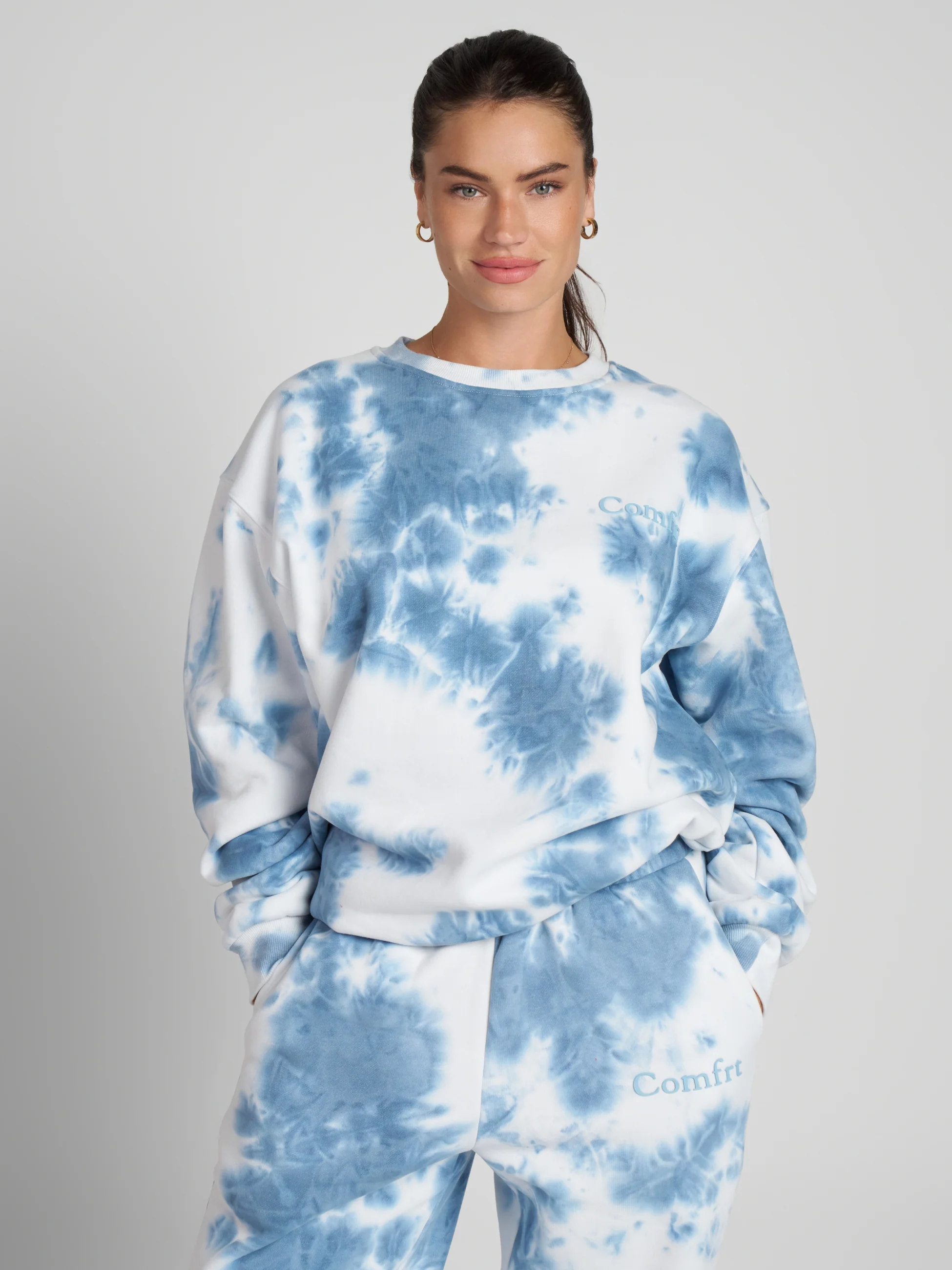 Minimalist Crew - Image 25