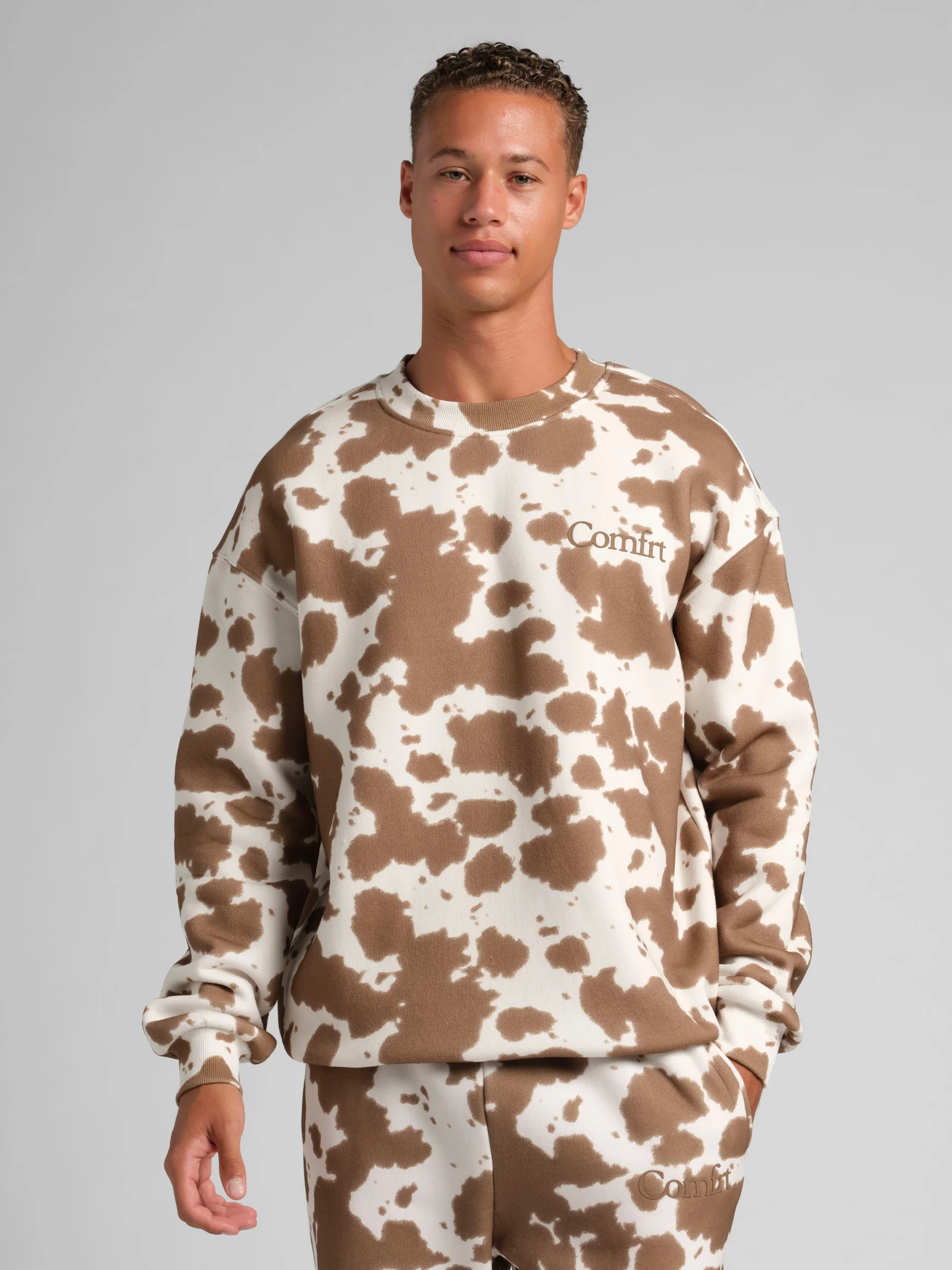 Minimalist Crew - Image 39