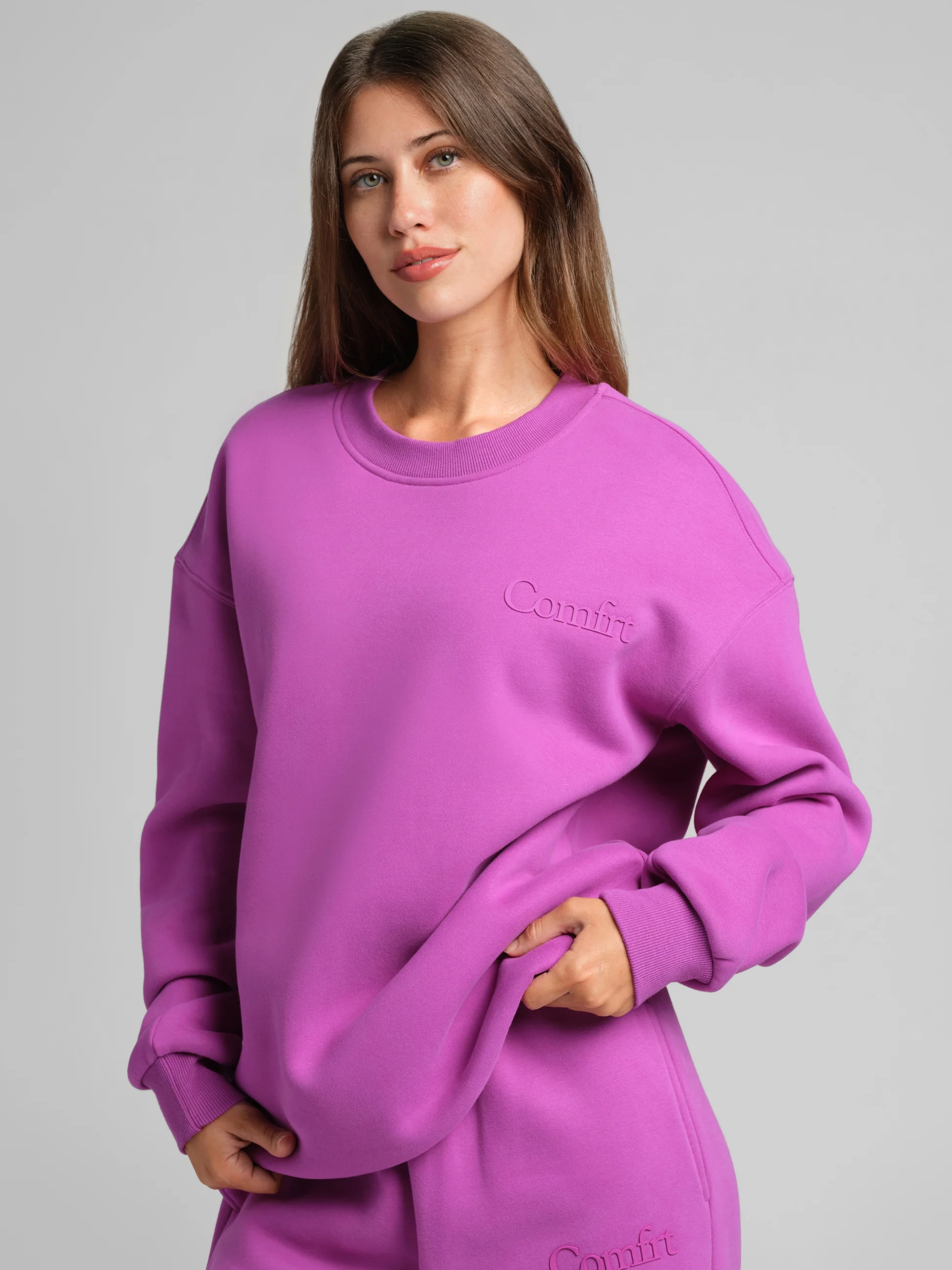 Minimalist Crew - Image 10