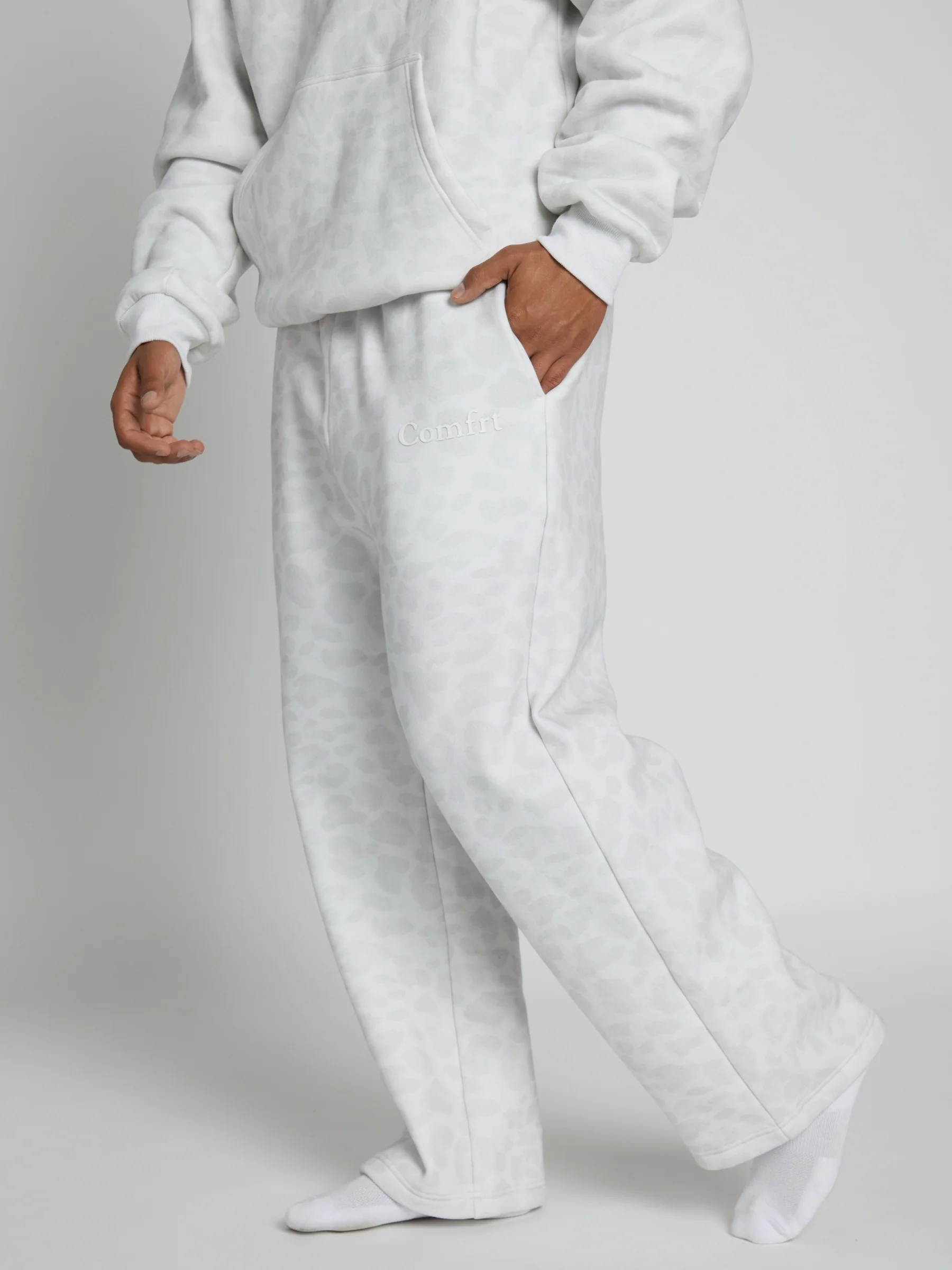 Minimalist Straight Leg Sweatpants - Image 23