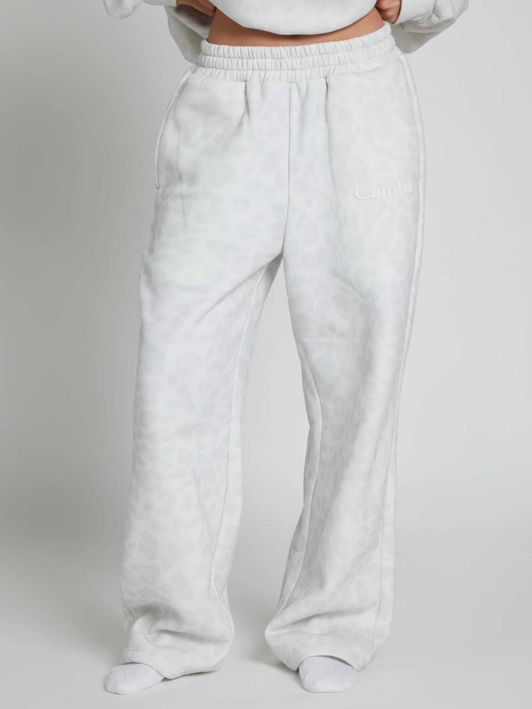 Minimalist Straight Leg Sweatpants - Image 26