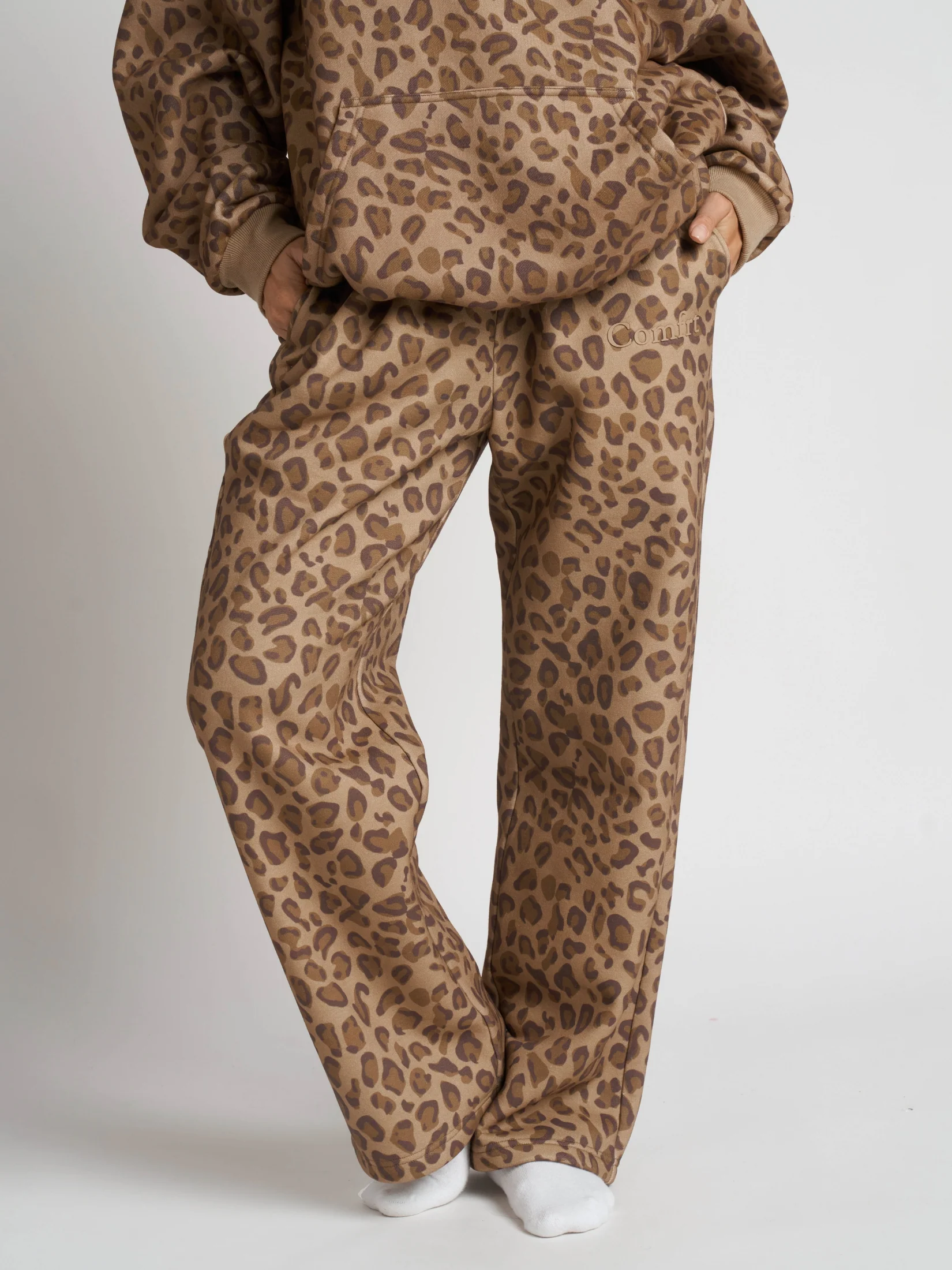 Minimalist Straight Leg Sweatpants - Image 35
