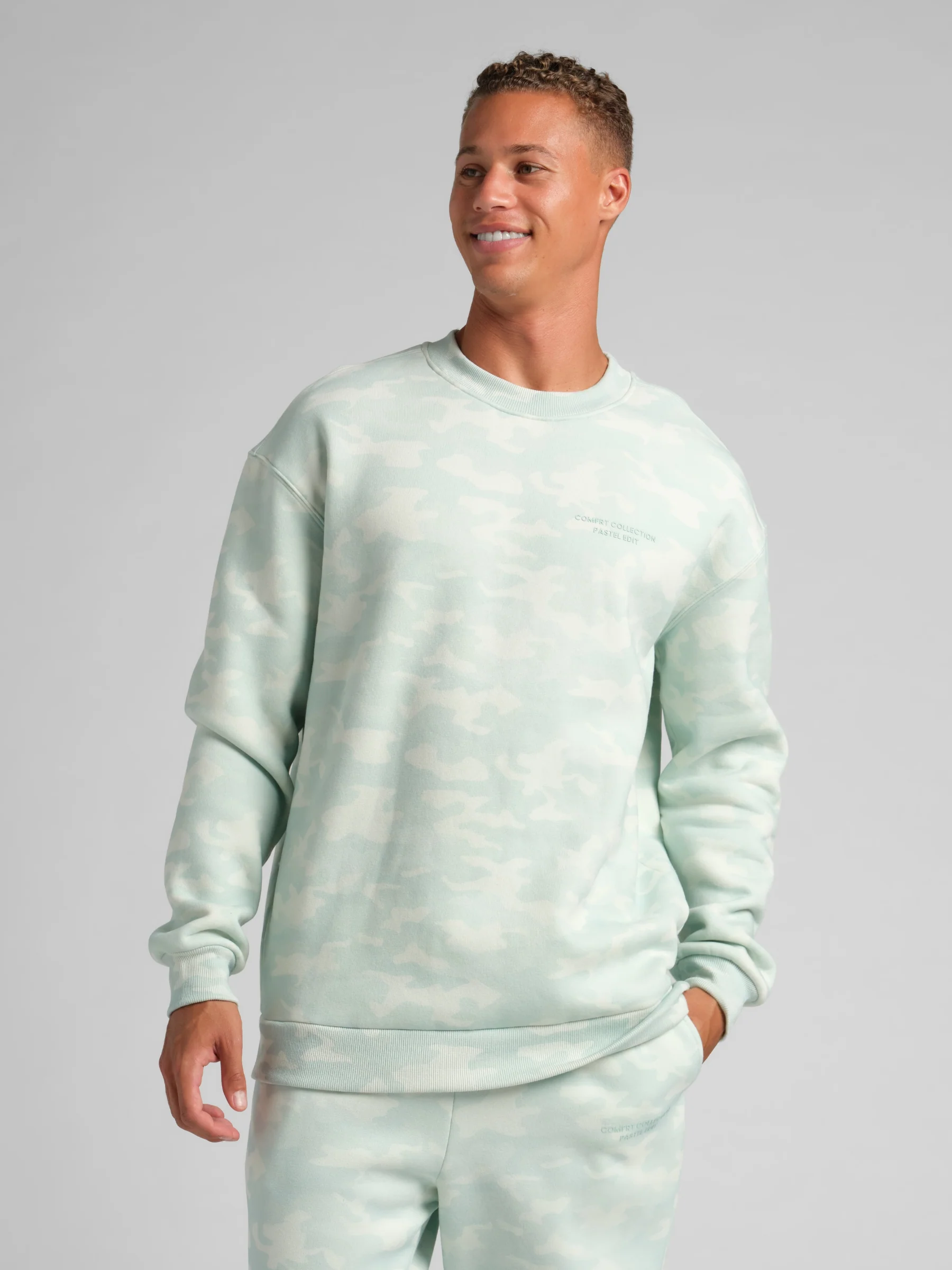 Pastel Crew - Image 36